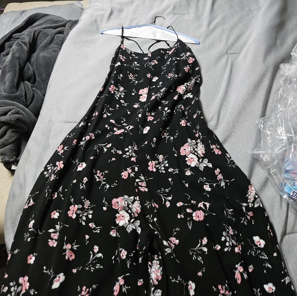 Really cute romper worn once
